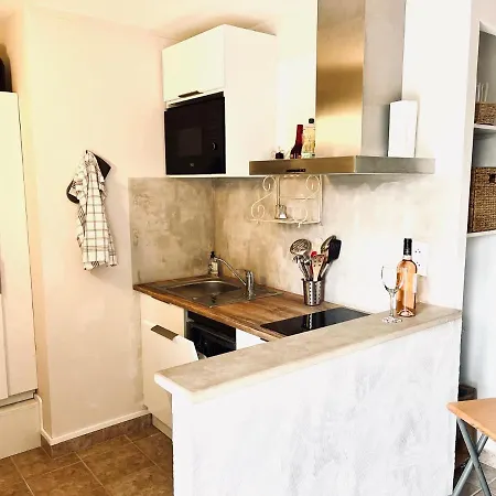 Le 104 דירה Saint-Privat-de-Champclos